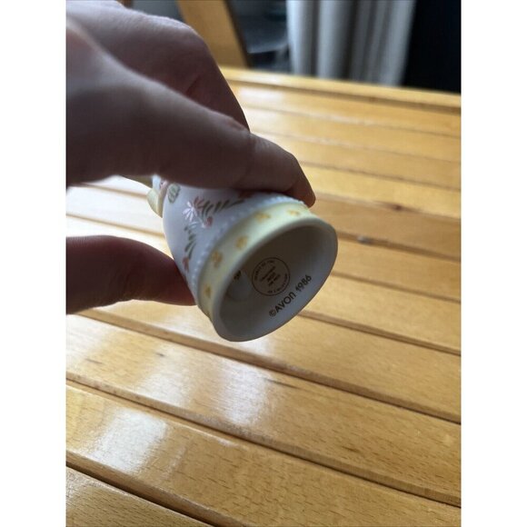 Avon Country Porcelain Girl / Bell 1985 Flowers Green Bonnet Long Yellow Dress - Picture 6 of 6